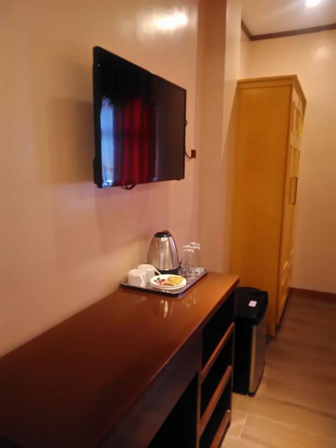 Royal Mansion Hotel Tabaco Екстериор снимка