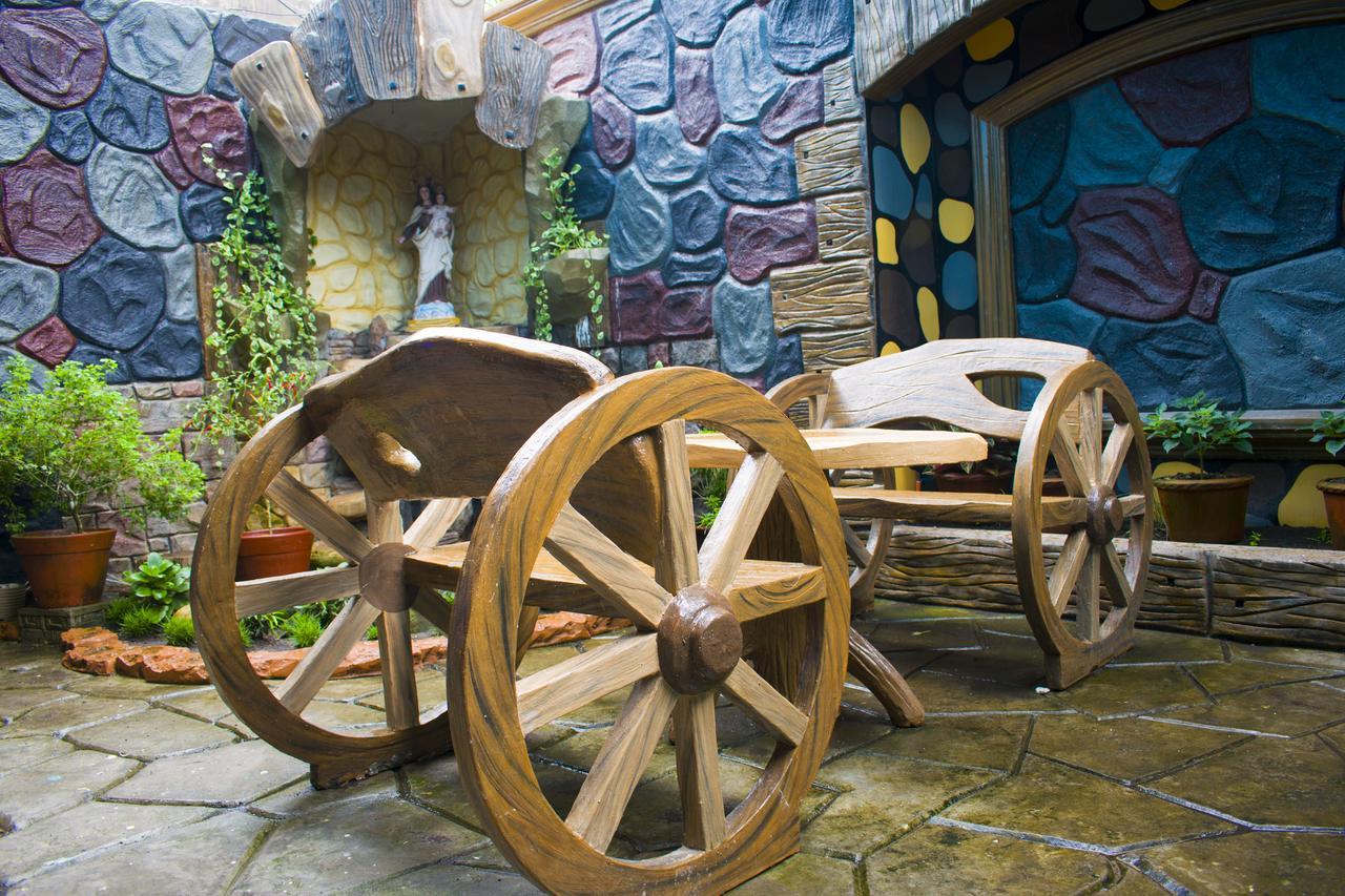 Royal Mansion Hotel Tabaco Екстериор снимка
